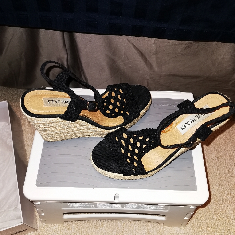 Sandals - Picture 4 of 6